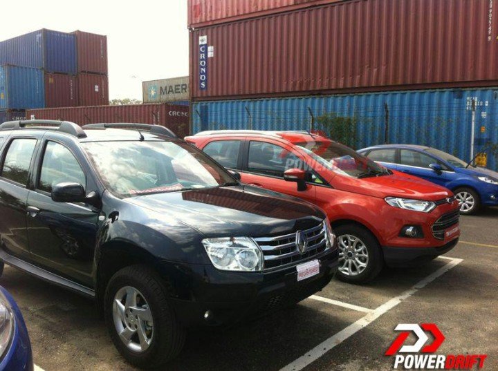 Ford-EcoSport-and-renault-duster-spied-front-720x537.jpg