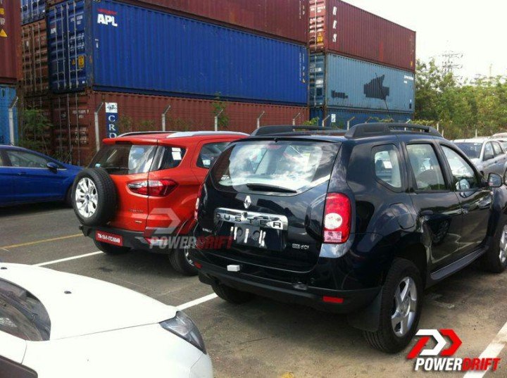 Ford-EcoSport-and-renault-duster-spied-rear-720x537.jpg