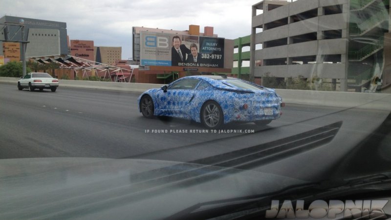 BMW-i8-spotted-testing-in-Las-Vegas.jpg