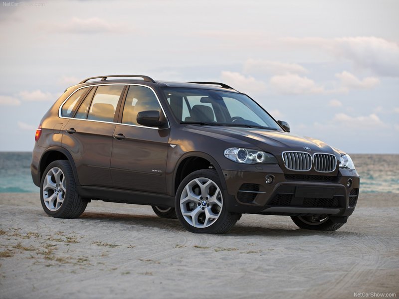 BMW-X5_2011_800x600_wallpaper_02.jpg