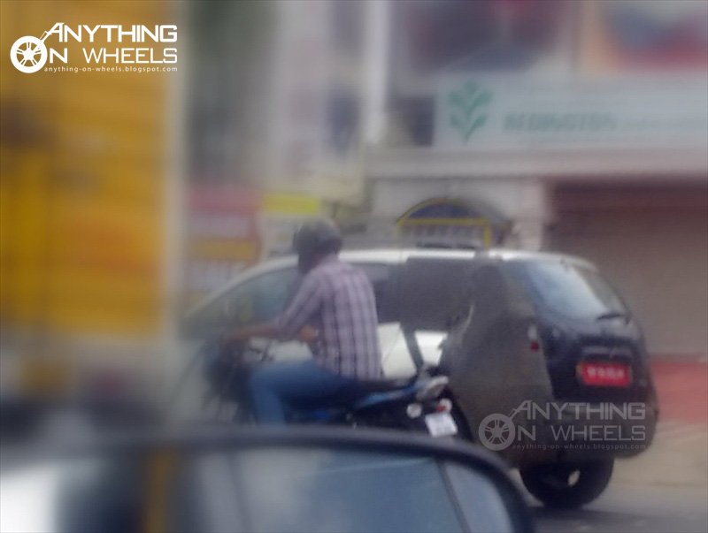 Nissan-Terrano-spied-Chennai-side.jpg