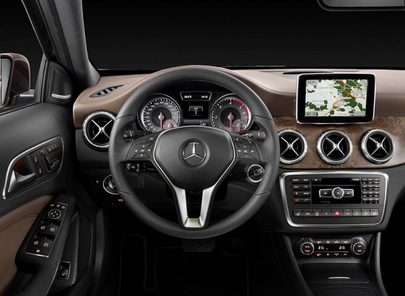 Mercedes-GLA-steering-wheel.jpg