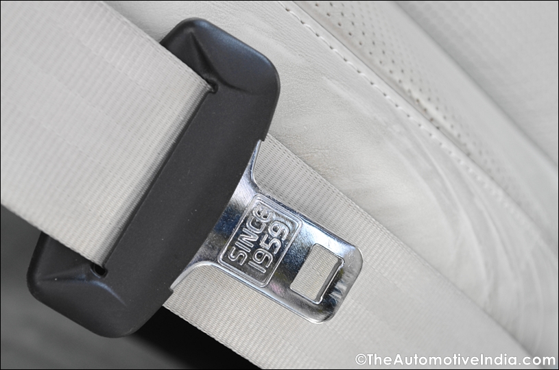 Volvo-S90-Seatbelt.JPG