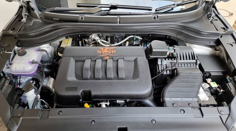 1 Mahindra XUV700 Engine - 1.jpg