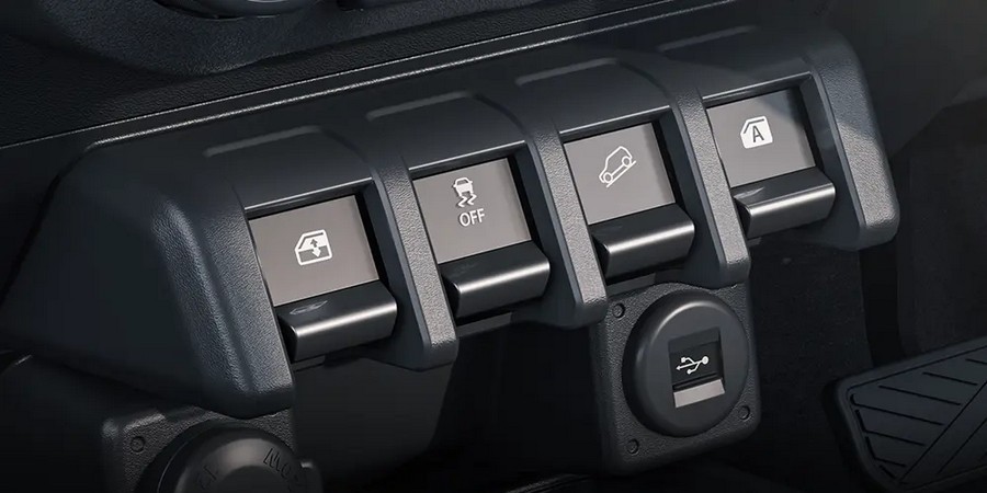 1000x500-Ar_Pk_Nexa_Jimny_Intuitively designed controlS_V-2.jpg