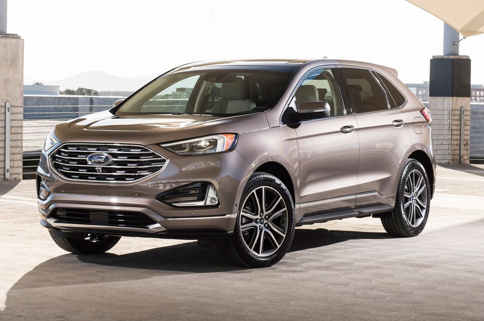 2018-Ford-Edge-Titanium-Elite-111.jpg?crop=0.578xw:0.627xh;0.233xw,0.jpg