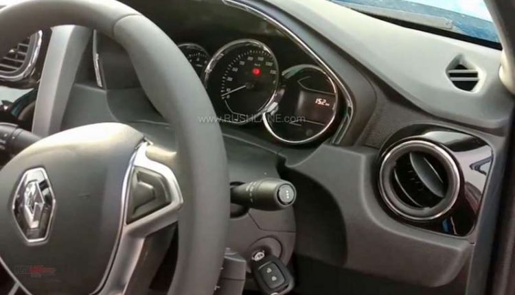 2019-renault-duster-inside-out-spied-video-details-10-750x430.jpg