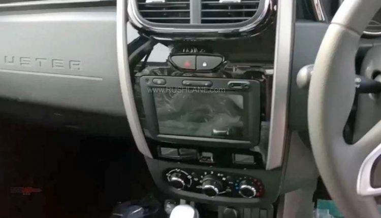 2019-renault-duster-inside-out-spied-video-details-12-750x430.jpg