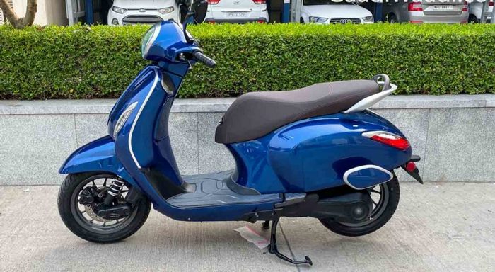 2020-bajaj-chetak-electric-scooter-14-1021x610.jpg