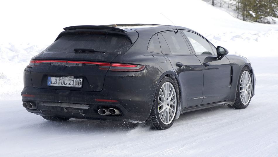 2020 Porsche Panamera Sport Turismo spies-6.jpg