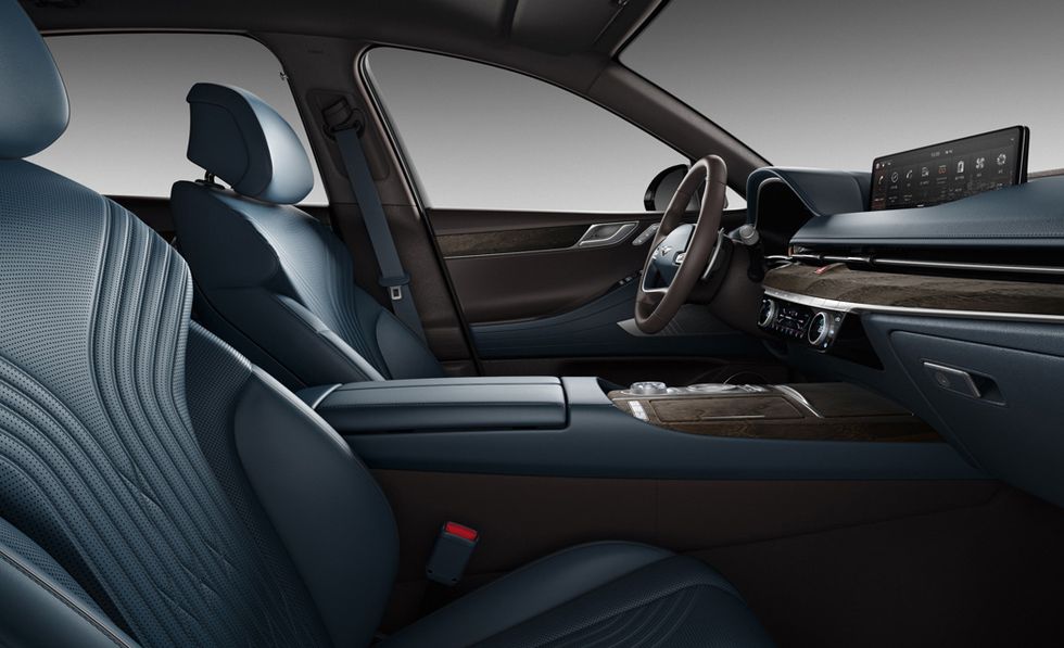 2021-genesis-g80-front-seats-1585538183.jpg?crop=0.730xw:1.00xh;0.jpg