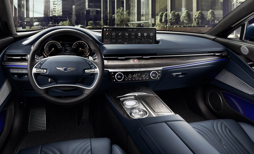 2021-genesis-g80-interior-1585506744.jpg?crop=0.689xw:1.00xh;0.jpg