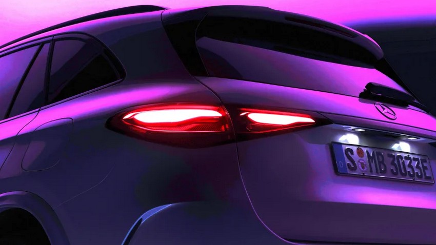 2022 Mercedes GLC teaser.jpg