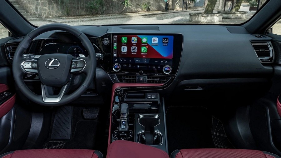 2022_Lexus_NX_interior-x675.jpg