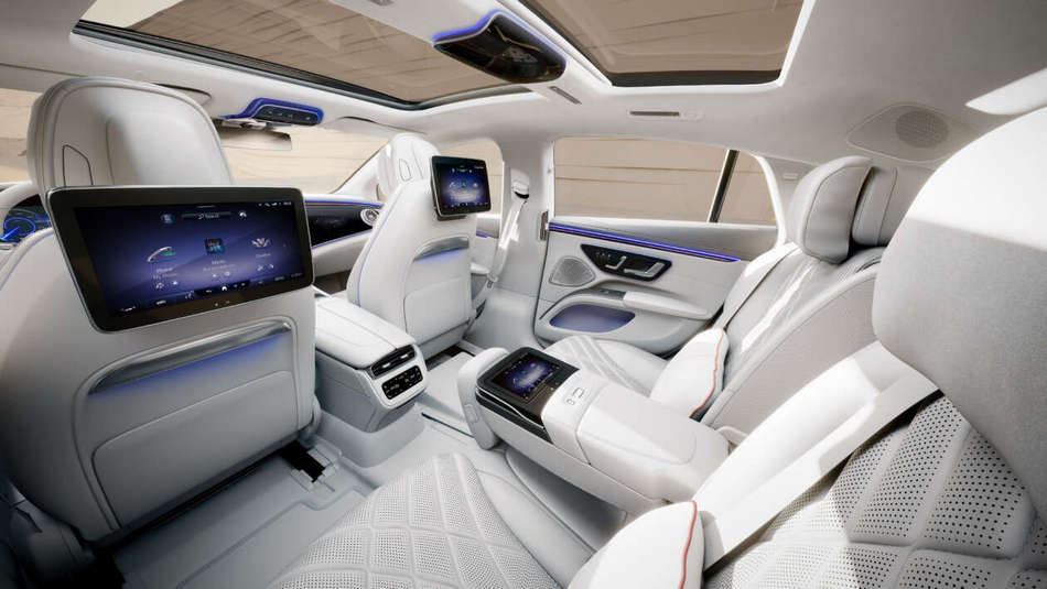 2024-Mercedes-Benz-EQS-facelift-debut-51-1260x709.jpg