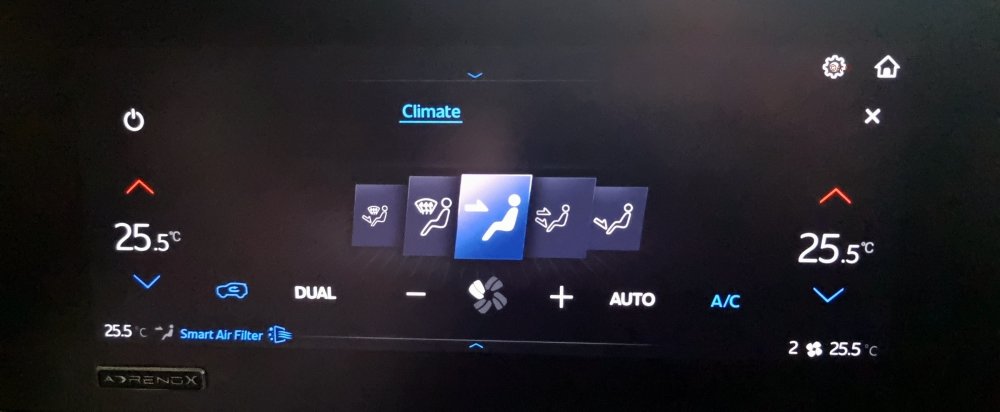 4 Mahindra XUV700 AdrenoX Climate.jpg