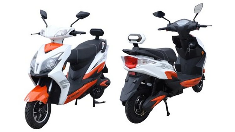 7koe4nf8_crayon-motors-envy-2022-electric-scooter-large_625x300_25_March_22.jpg