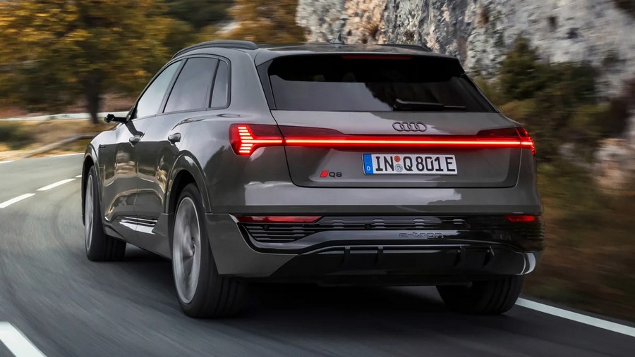 Audi Q8 e-tron 2022-18.jpg