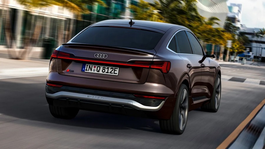 Audi Q8 e-tron 2022-2.jpg