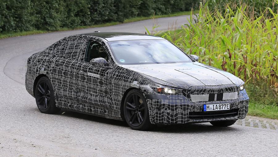 BMW i5 spy-4.jpg