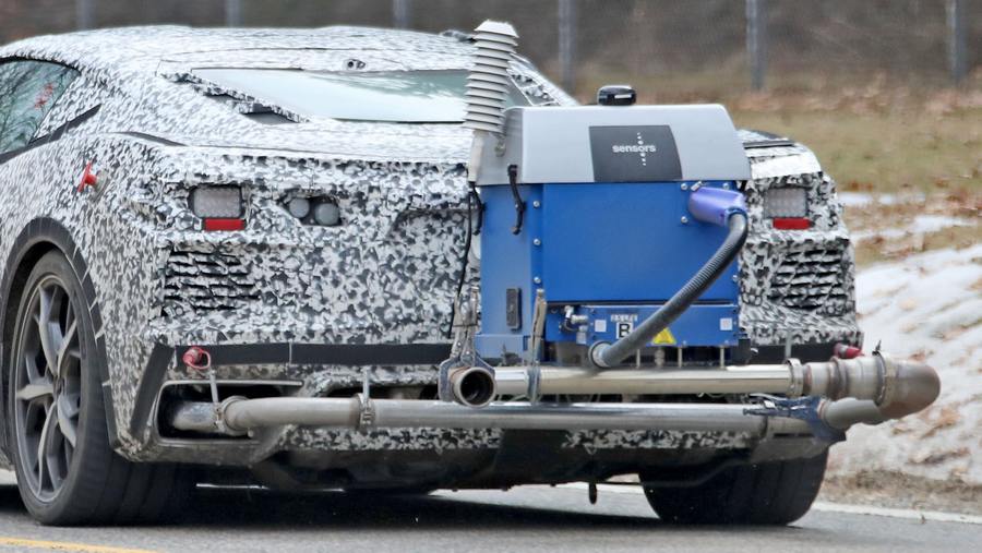 Corvette C8 hybrid spied-8.jpg