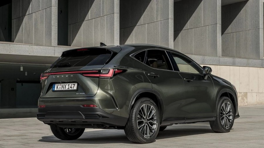 efcqcr9_2022-lexus-nx-350h-_625x300_27_February_22.jpg