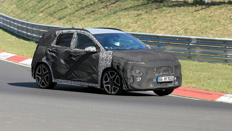 Hyundai Kona N spied.jpg