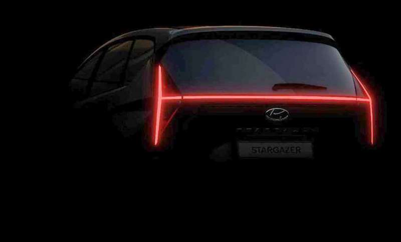 hyundai-stargazer-mpv-teaser-1-850x513.jpg