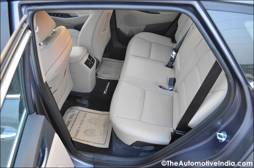 Hyundai-Tucson-Rear-Legroom.jpg