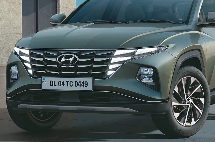 Hyundai-tucson-suv-highlight-bottom-800x530_1-dark-chrome-front-grille.jpg