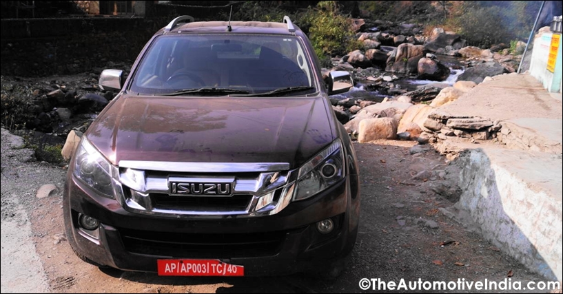 Isuzu-D-Max-V-Cross-Front-Scenic.jpg