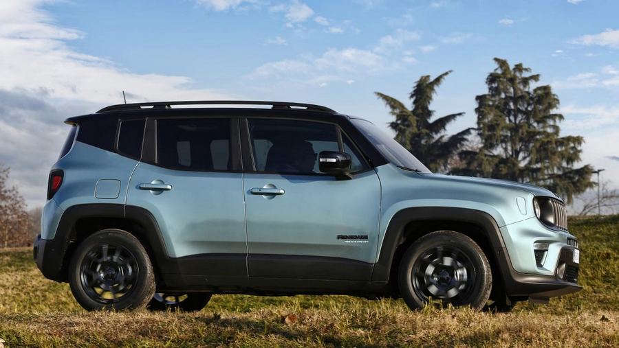 Jeep-Renegade-e-Hybrid-(1)-2022_tavkiy.jpg