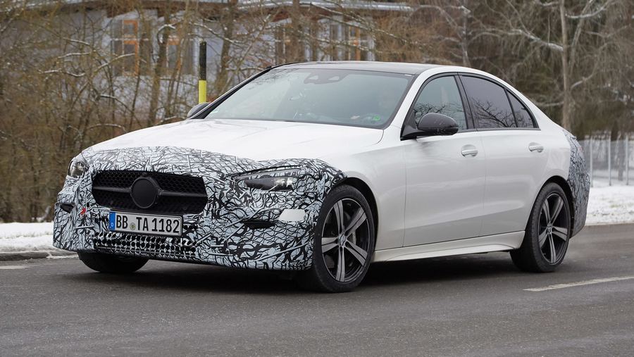 Mercedes C-Class spyshots-2.jpg