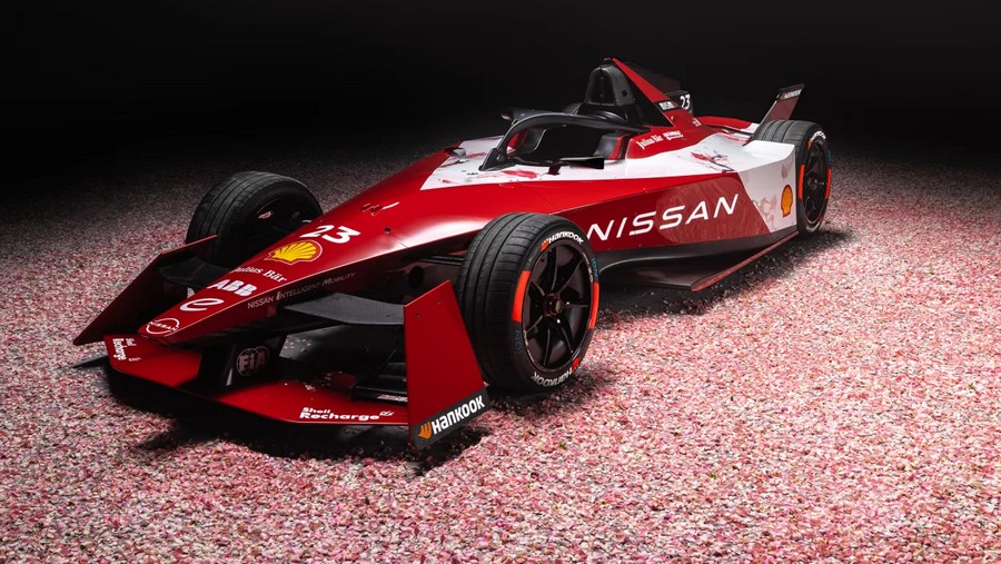 Nissan e-4ORCE 04 Formula E car 2023-2.jpg