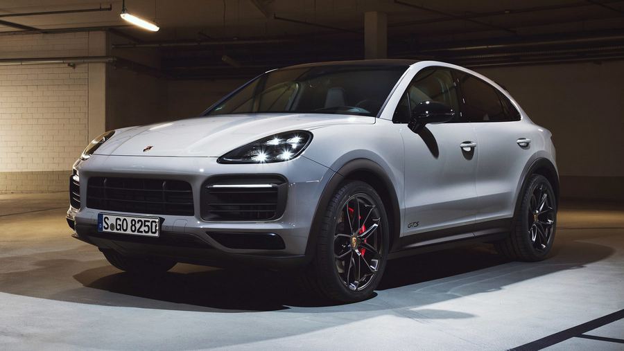 Porsche Cayenne GTS 2020.jpg