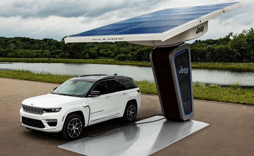 pt8g9jqs_allnew-electrified-2022-jeep-grand-cherokee-4xe-revealed_625x300_08_July_21.jpg