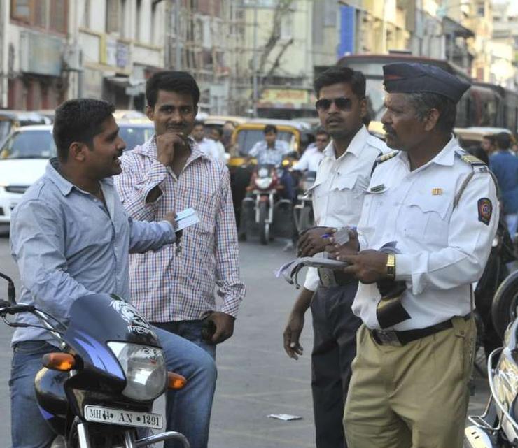 pune-helmet-drive.jpg