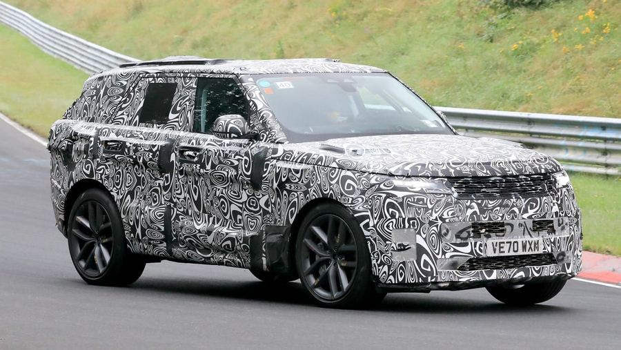 Range Rover Sport SVR spyshots .jpg