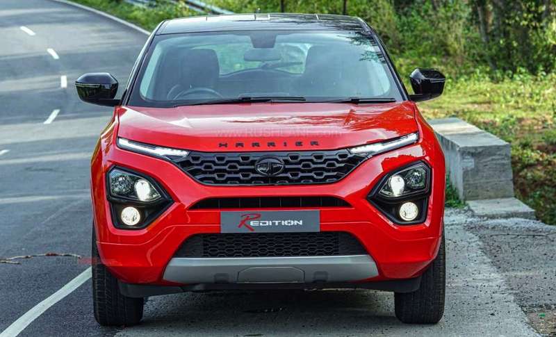 tata-harrier-red-black-range-rover-evoque-price-2(1).jpg