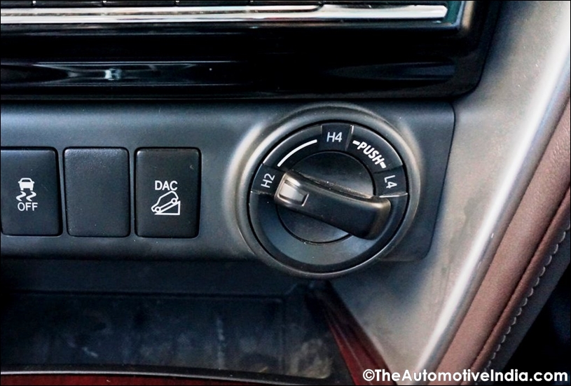 Toyota-Fortuner-4WD-Knob.jpg