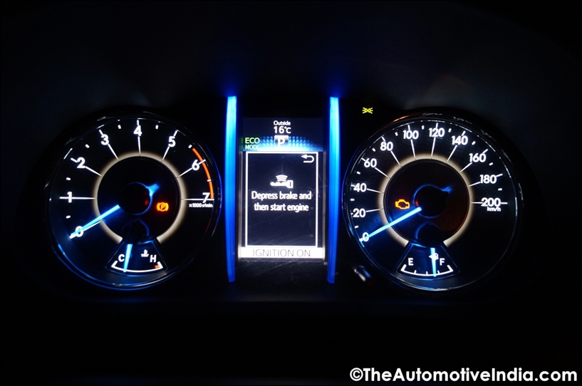 Toyota-Fortuner-Instrument-Cluster-Night.jpg