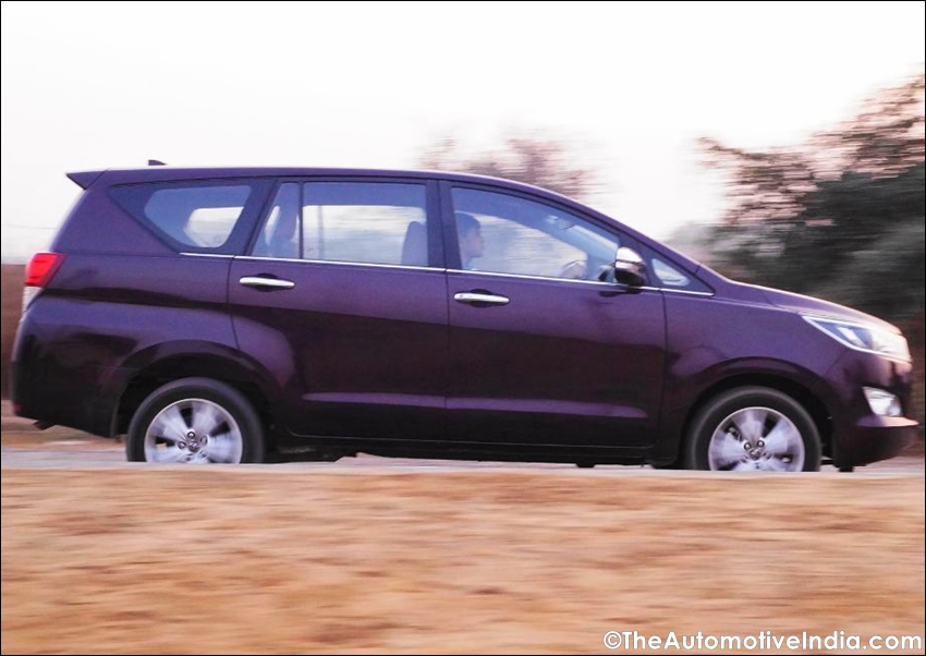 Toyota-Innova-Crysta-Panning-Shot.jpg