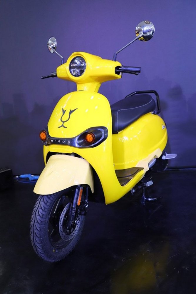 xauto-expo-2023-joy-e-bike-mihos-yellow-1673587750.jpg.pagespeed.ic.6uOx92l2HP.jpg