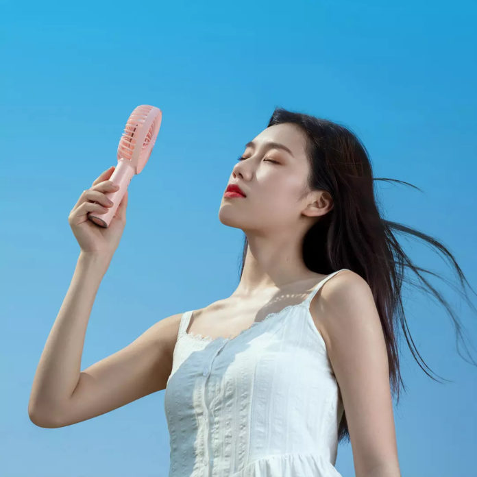 Xiaomi-Jisu-Handheld-Fan-03-696x696.jpg