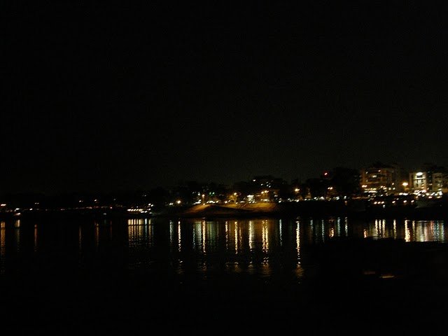 Guwahati at night from the Bramhaputra.JPG