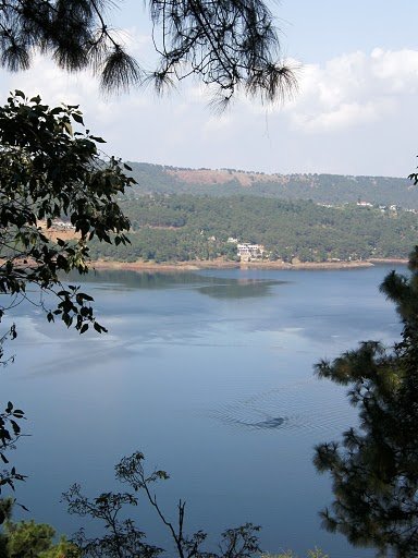 Viewpoint on the way to Shillong.JPG