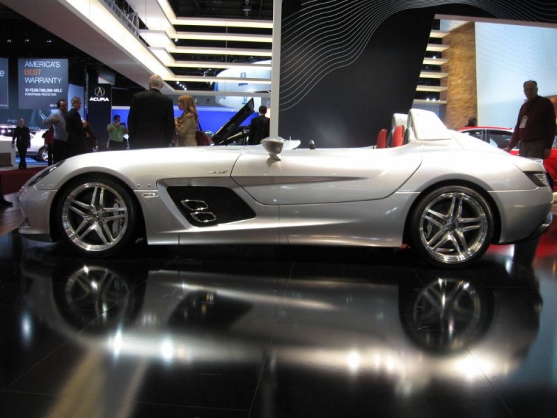 SLR-McLaren-Stirling-Moss-2.jpg