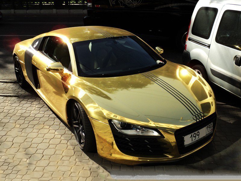 gold-wrapped-audi-r8.jpg