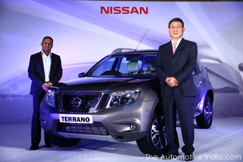 Nissan Terrano Customer Felicitation Pic 02.jpg