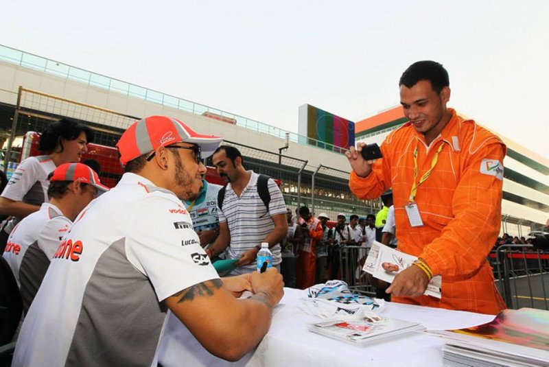 Indian-GP-2013-Autograph-Session-10.jpg